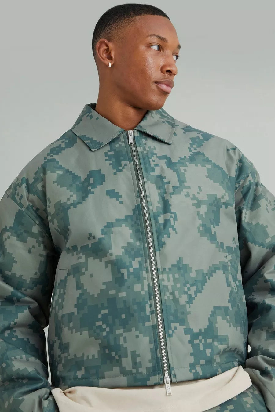 GIACCA HARRINGTON SQUADRATA IN FANTASIA MILITARE PIXELATA